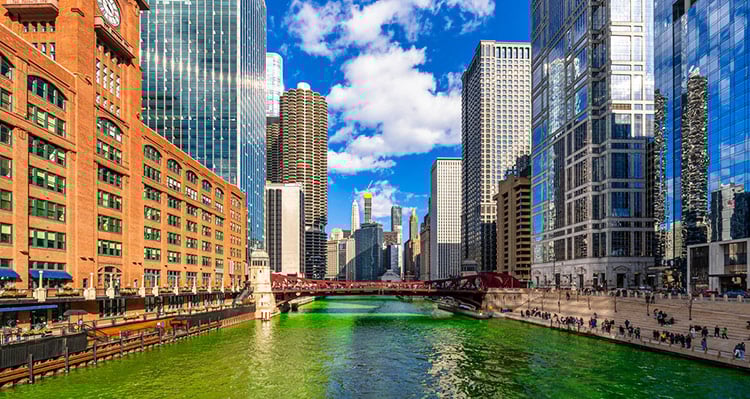 Image of Chicago daytime near Halsteed bridge.